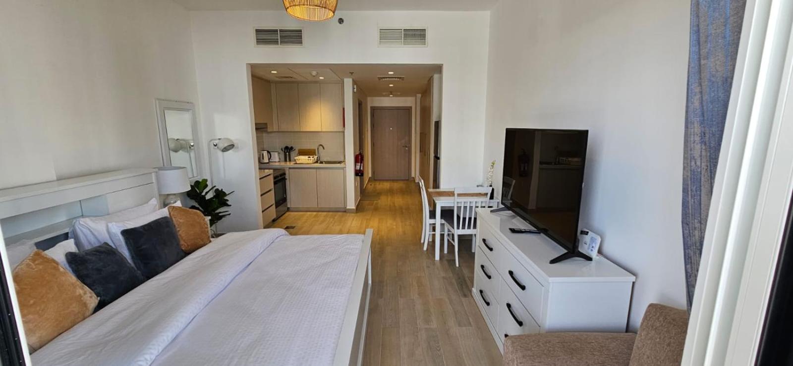 B1 In Yas With Canal View अपार्टमेंट Abu Dhabi