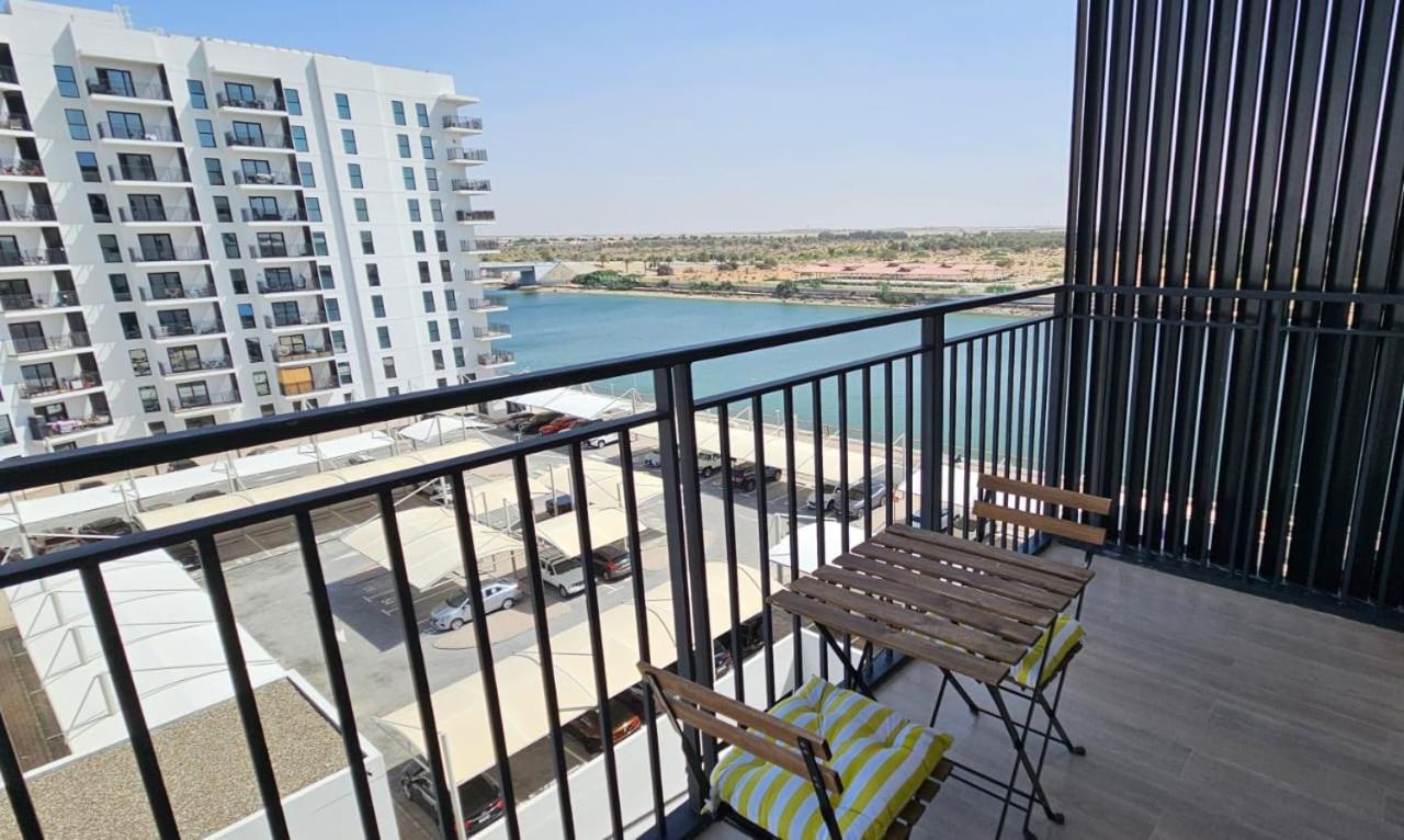 B1 In Yas With Canal View अपार्टमेंट