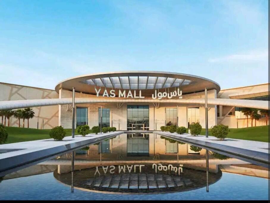 अपार्टमेंट B1 In Yas With Canal View Abu Dhabi